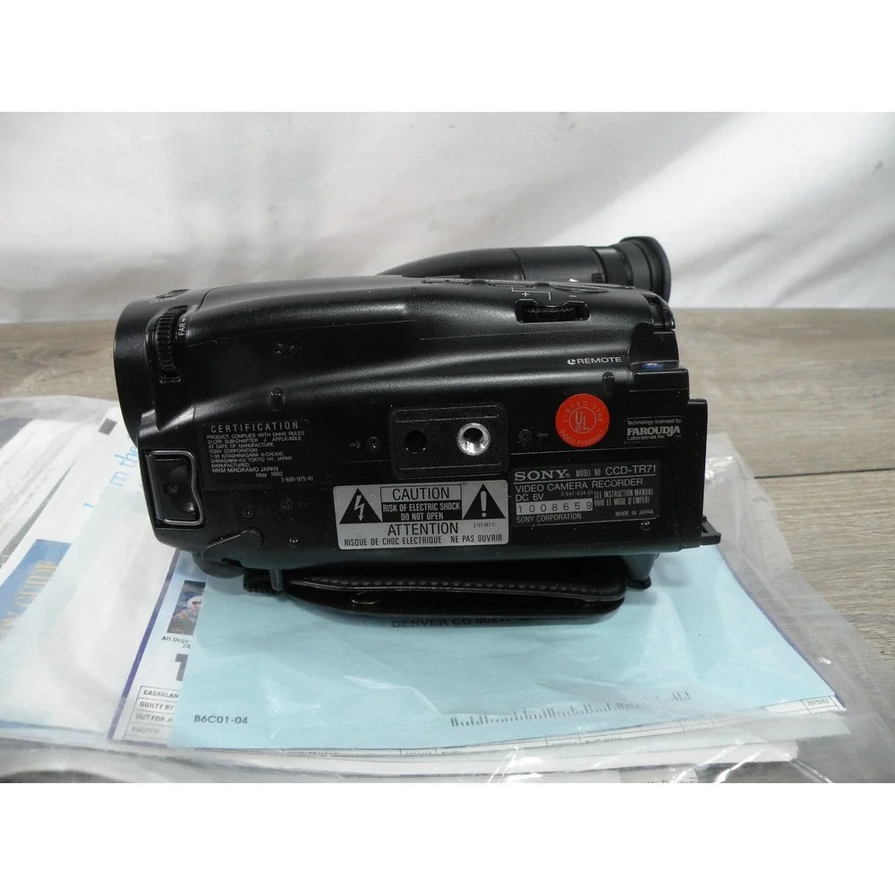 Sony CCD-TR71 Video8 Handycam Camcorder 10x Zoom Hi-Fi Stereo Vintage For Parts
